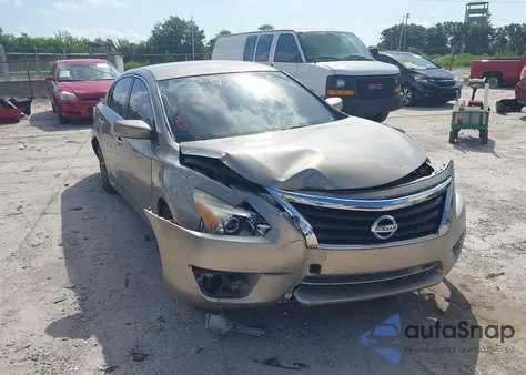 2015 Nissan Altima 2.5/2.5 S/2.5 Sl/2.5 Sv z USA, uszkodzony, nr VIN 1N4AL3AP4FN898547